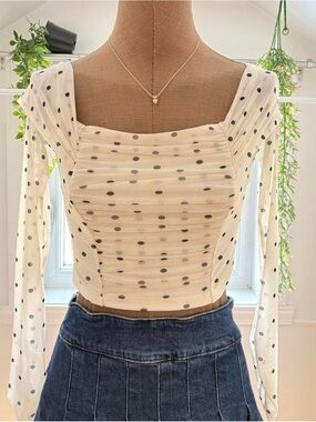 Guess White and Black Polka Dot Square-Neck Long Sleeve Crop Top